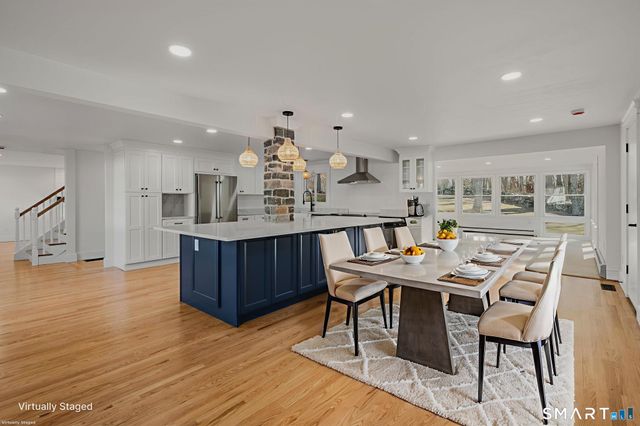 87 Colony Road, Groton, CT 06340