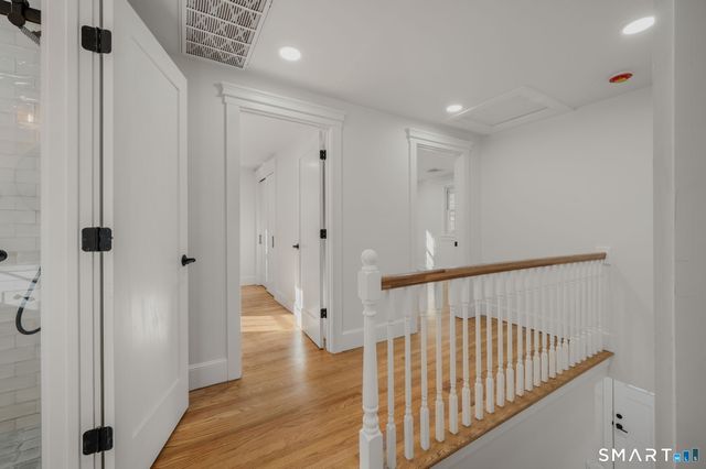 87 Colony Road, Groton, CT 06340