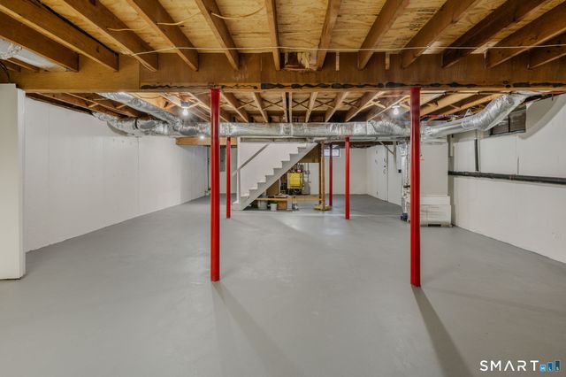 87 Colony Road, Groton, CT 06340