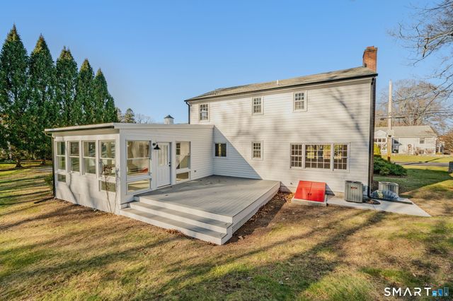 87 Colony Road, Groton, CT 06340