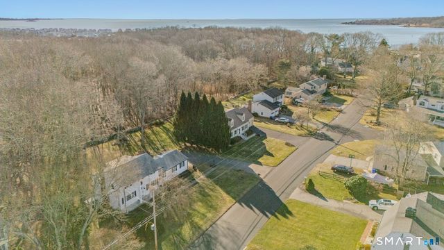 87 Colony Road, Groton, CT 06340