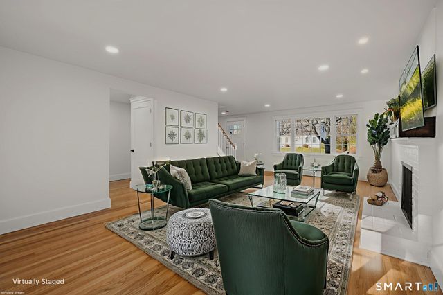 87 Colony Road, Groton, CT 06340