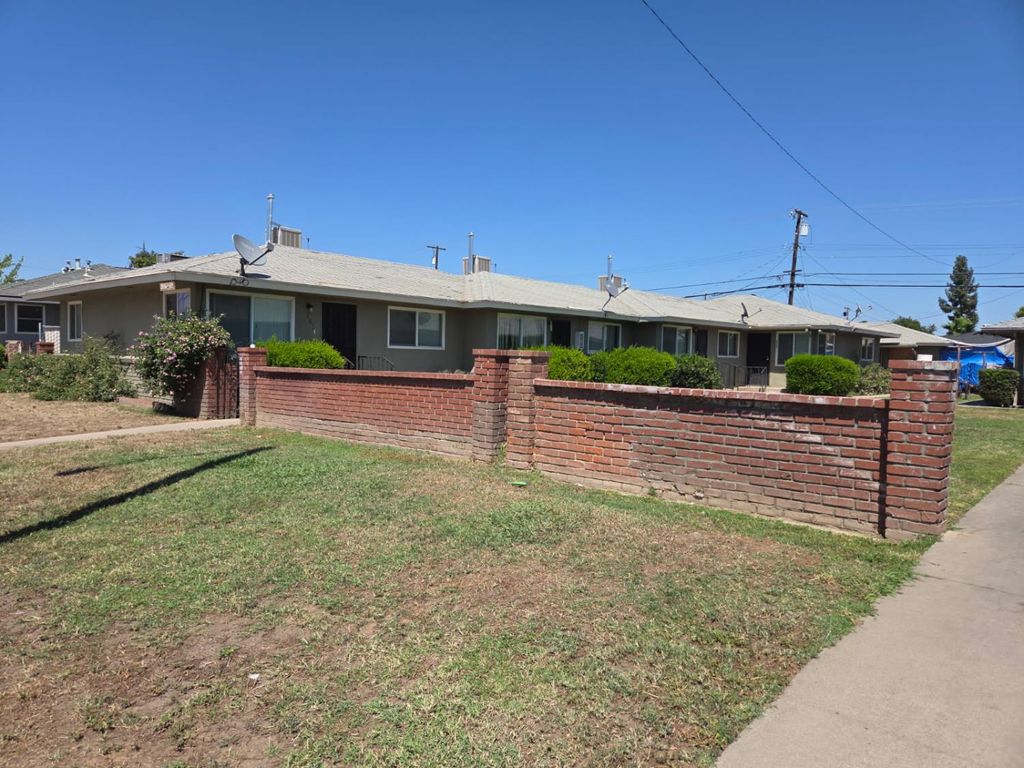 2036 N First, Fresno, CA 93703