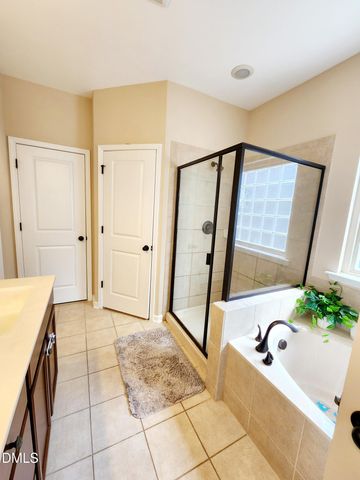 825 Wickham Ridge Road, Apex, NC 27539