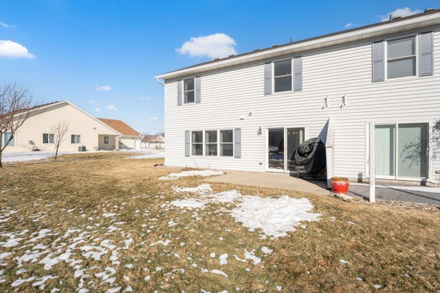 2110 Red Tail Place SE, Rochester, MN 55904