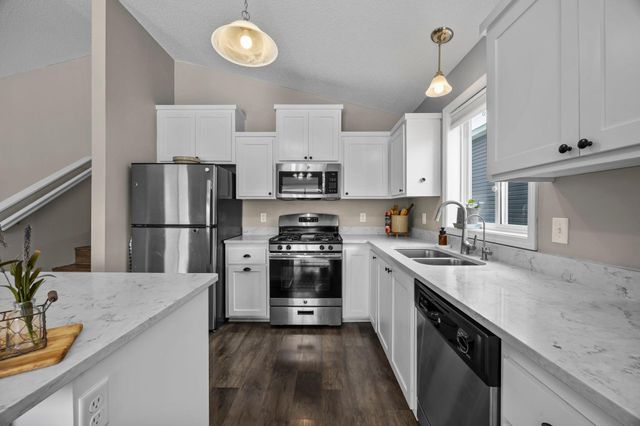 9036 Golden Pond Lane N, Monticello, MN 55362