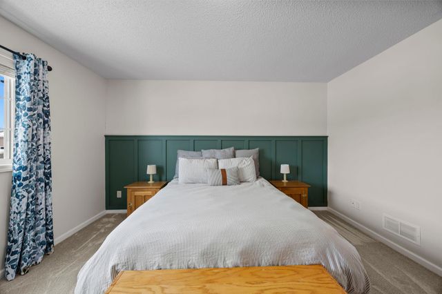 9036 Golden Pond Lane N, Monticello, MN 55362