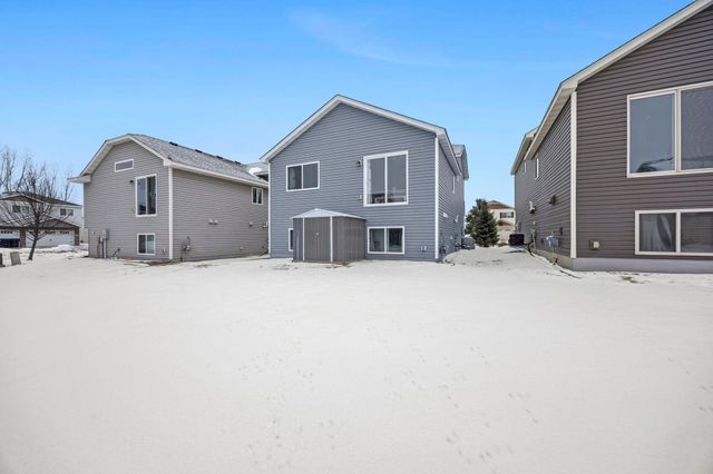 9036 Golden Pond Lane N, Monticello, MN 55362