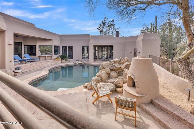 10040 E HAPPY VALLEY Road 300, Scottsdale, AZ 85255