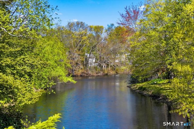 15 Hampshire Road 15, Madison, CT 06443