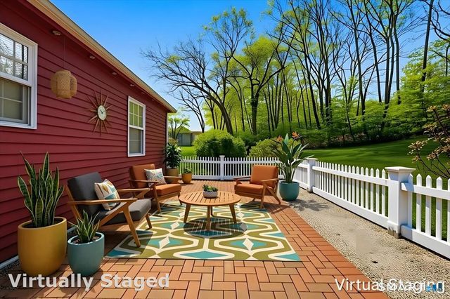 15 Hampshire Road 15, Madison, CT 06443