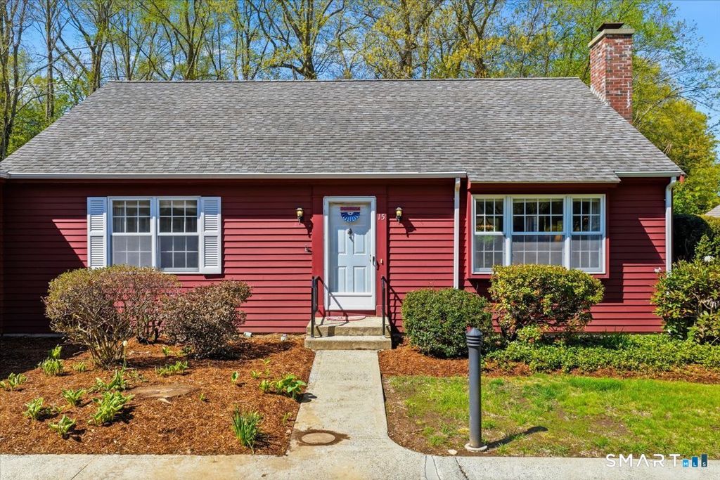 15 Hampshire Road 15, Madison, CT 06443