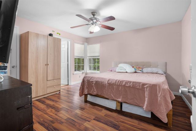 2539 Sharon Street, Dallas, TX 75211