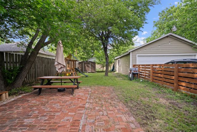 2539 Sharon Street, Dallas, TX 75211