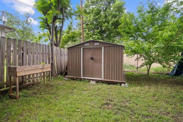 2539 Sharon Street, Dallas, TX 75211