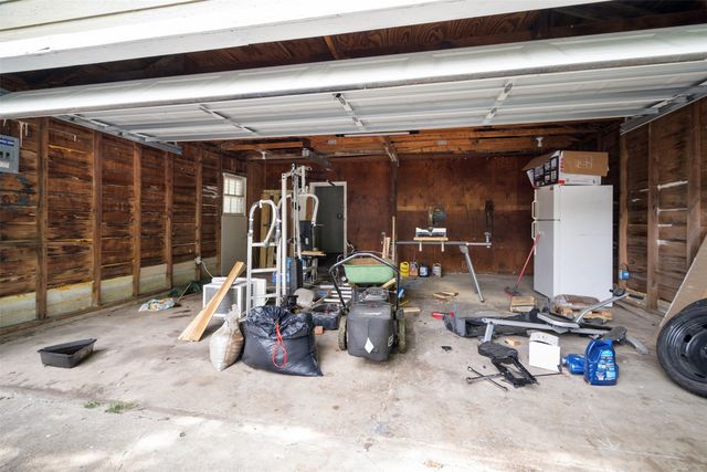 2539 Sharon Street, Dallas, TX 75211