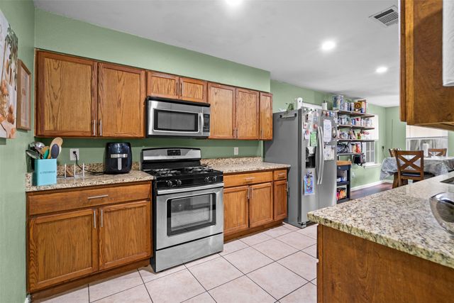 2539 Sharon Street, Dallas, TX 75211