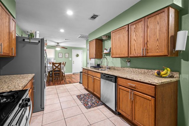 2539 Sharon Street, Dallas, TX 75211