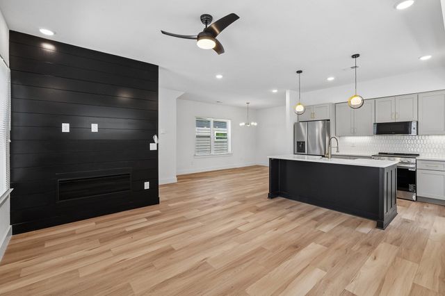 1241 N Avondale Cir, Nashville, TN 37207
