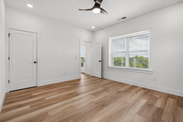 1241 N Avondale Cir, Nashville, TN 37207