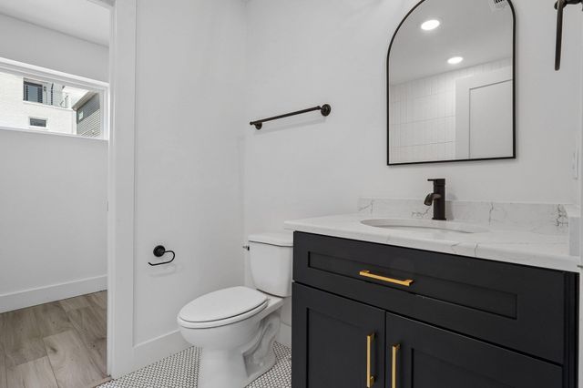 1241 N Avondale Cir, Nashville, TN 37207