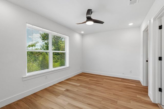 1241 N Avondale Cir, Nashville, TN 37207