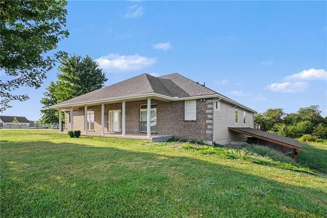 31005 Nottingham Lane, Lawson, MO 64062