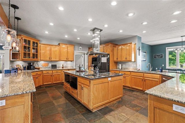31005 Nottingham Lane, Lawson, MO 64062