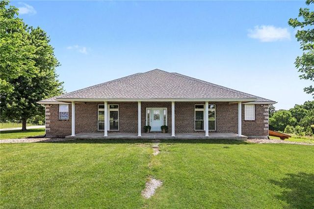 31005 Nottingham Lane, Lawson, MO 64062