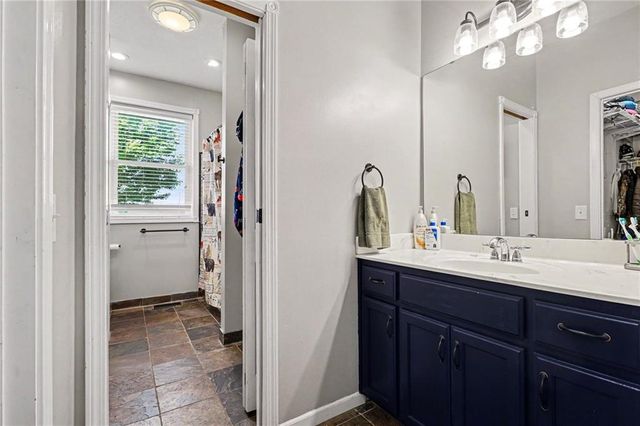 31005 Nottingham Lane, Lawson, MO 64062