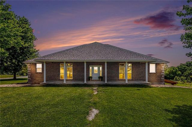31005 Nottingham Lane, Lawson, MO 64062