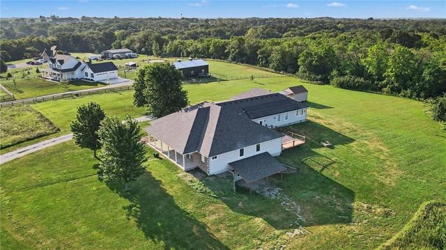 31005 Nottingham Lane, Lawson, MO 64062