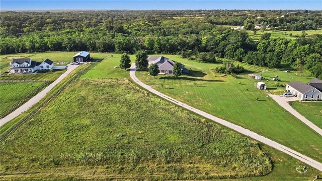 31005 Nottingham Lane, Lawson, MO 64062