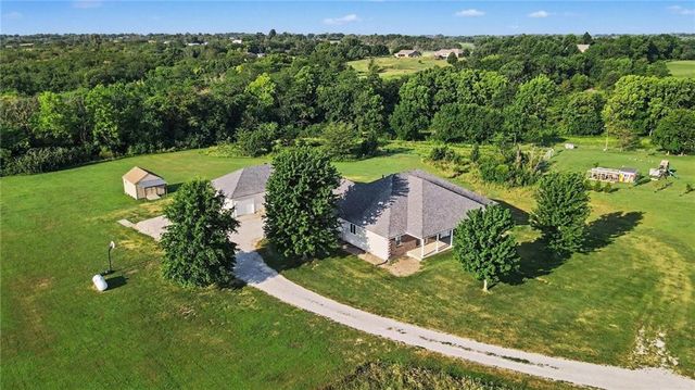 31005 Nottingham Lane, Lawson, MO 64062