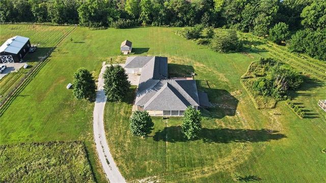 31005 Nottingham Lane, Lawson, MO 64062