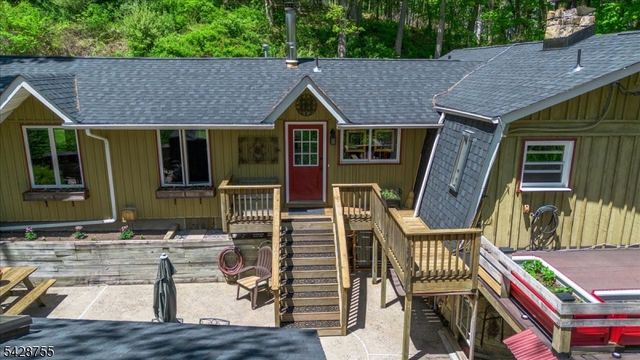 75 Bunn Rd, Hardyston Twp., NJ 07419