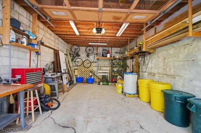 75 Bunn Rd, Hardyston Twp., NJ 07419