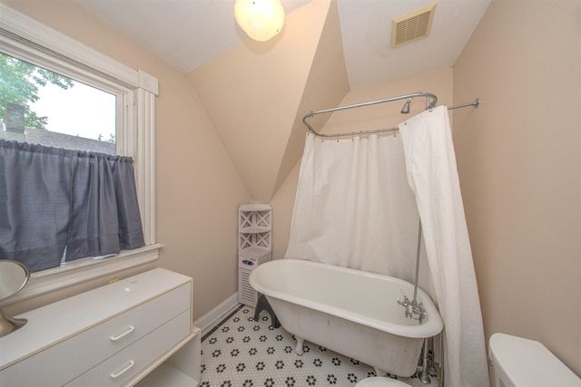 222 Monroe Street, Saline, MI 48176