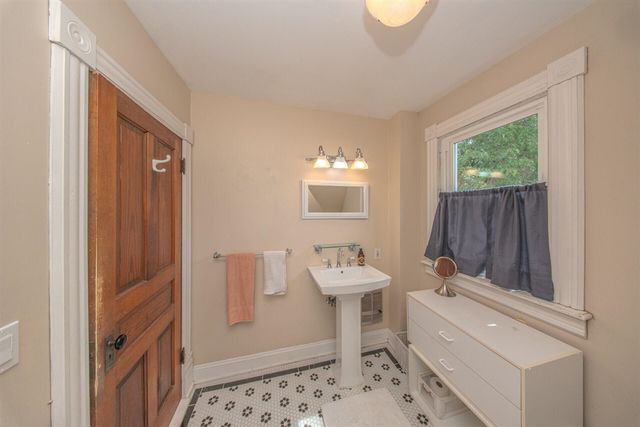 222 Monroe Street, Saline, MI 48176
