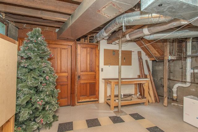 222 Monroe Street, Saline, MI 48176