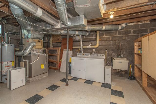 222 Monroe Street, Saline, MI 48176