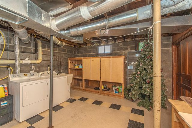222 Monroe Street, Saline, MI 48176