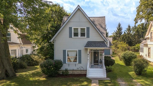 222 Monroe Street, Saline, MI 48176