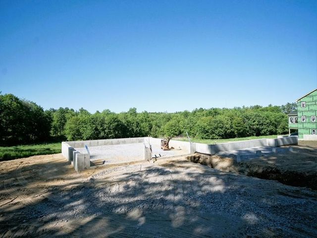 76 Island Pond Road, Derry, NH 03038