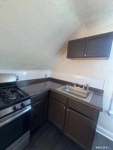 133 Wordin Avenue 3rd, Bridgeport, CT 06605