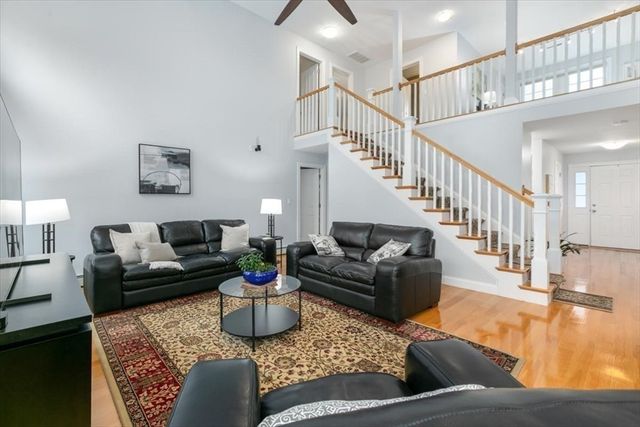 167 Catamount Rd, Tewksbury, MA 01876