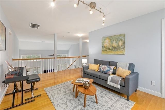 167 Catamount Rd, Tewksbury, MA 01876