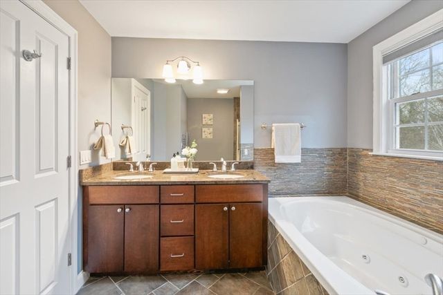 167 Catamount Rd, Tewksbury, MA 01876