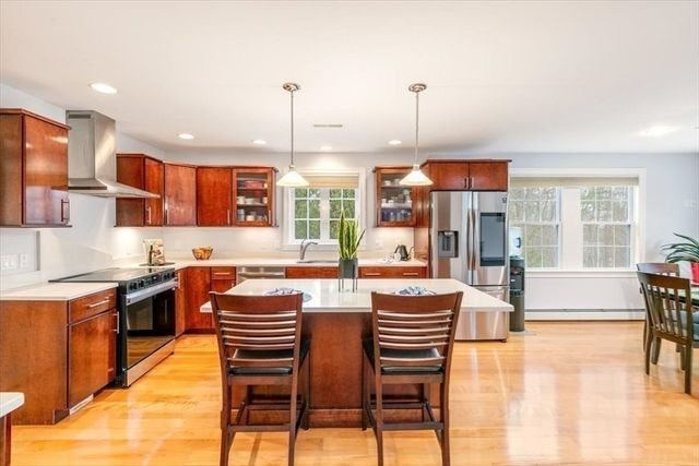 167 Catamount Rd, Tewksbury, MA 01876