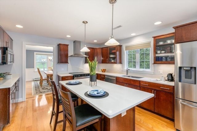 167 Catamount Rd, Tewksbury, MA 01876
